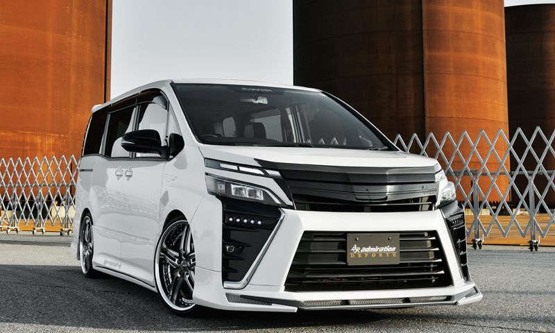 Toyota voxy 2019 фото