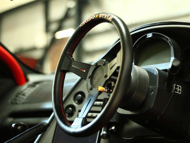愛車に着けるならしっかり選びたい スポーツカーにオススメのハンドル特集 モタガレ