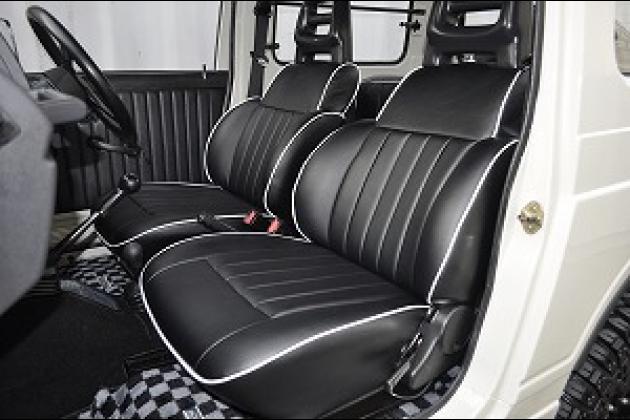 アウトクラスカーズ シートカバー ヴィンテージDX (ブラック) for JA11 ジムニー